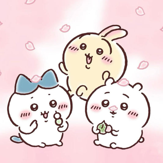 Chiikawa is the tiny white creature who faces daily struggles with friends. This relatable "small and cute" character charms since 2020! 🤍✨